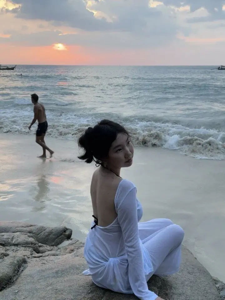 Laura — photo 6