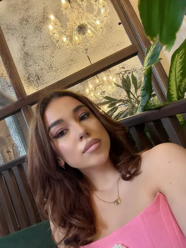 Karina — photo 6
