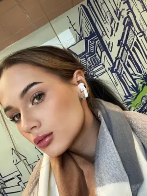 Liza — profile with photos
