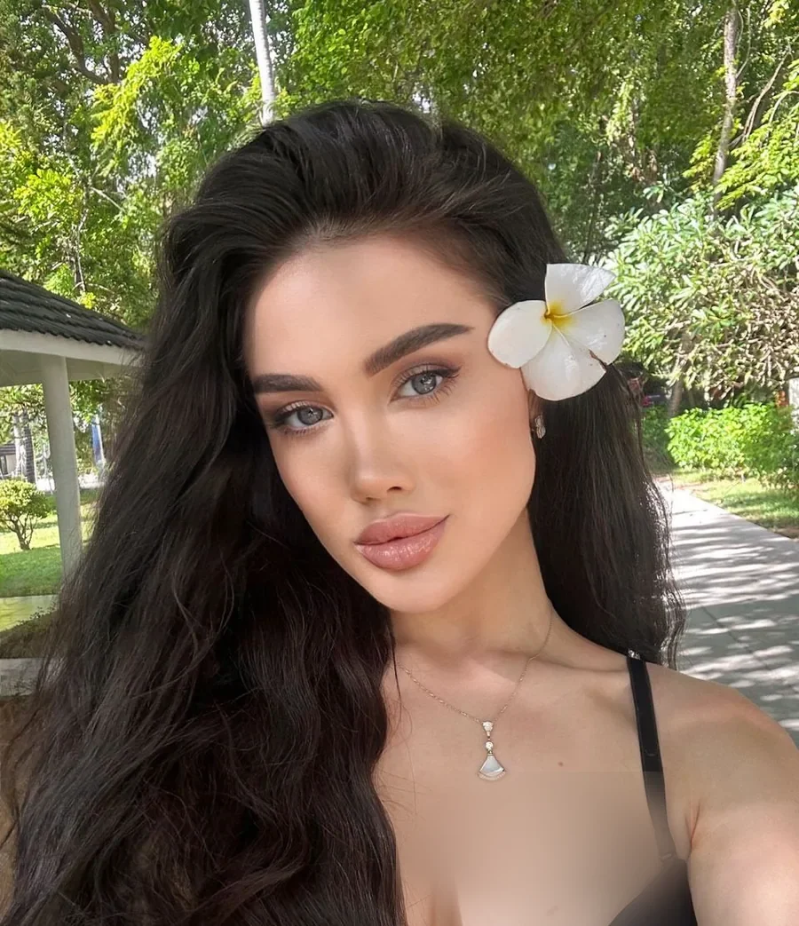 Angelina — profile with photos
