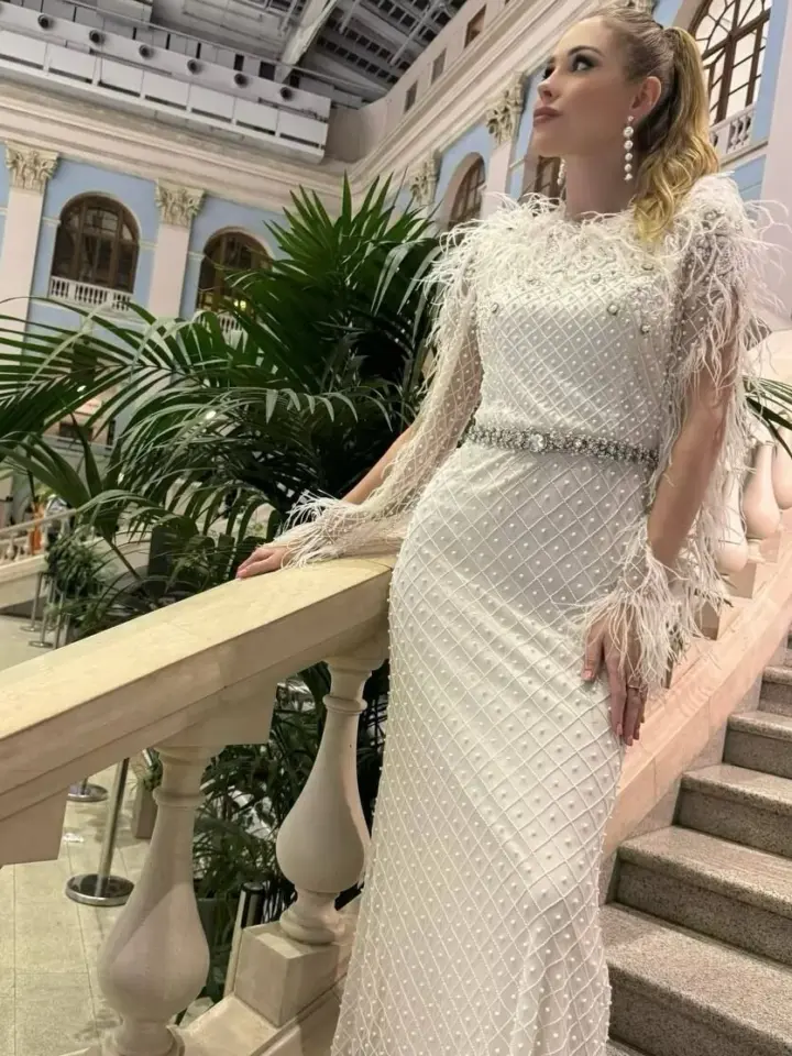 Laura — photo 8