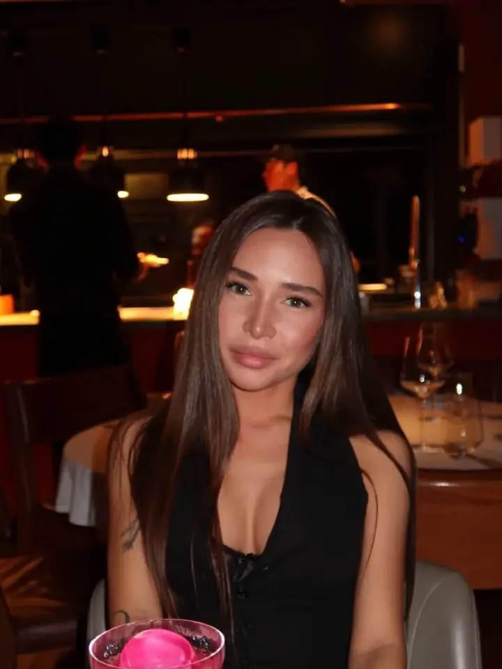 Melania — photo 2