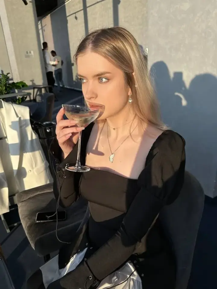 Kristina — photo 1