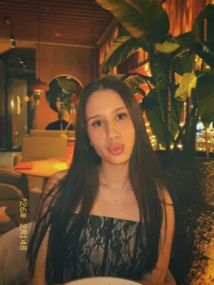 Hloa — profile with photos