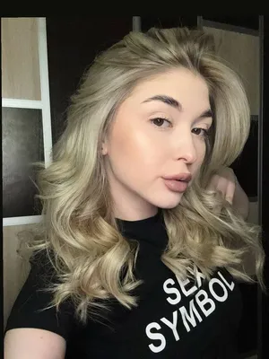Elsa — profile with photos