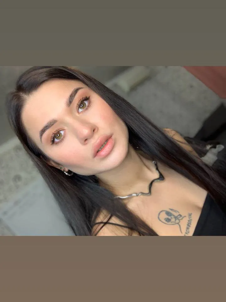 Isabella — photo 7