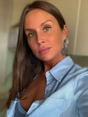 Joanna — profile with photos